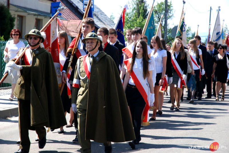 Dębowiec z Bazyliką Mniejszą NMP z La Salette