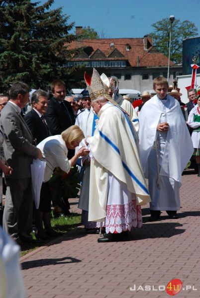 Dębowiec z Bazyliką Mniejszą NMP z La Salette