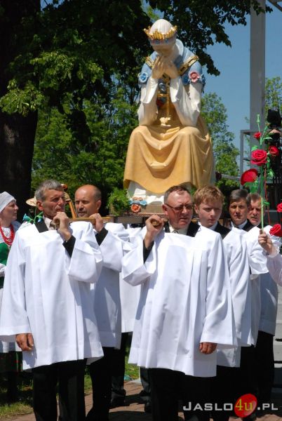 Dębowiec z Bazyliką Mniejszą NMP z La Salette