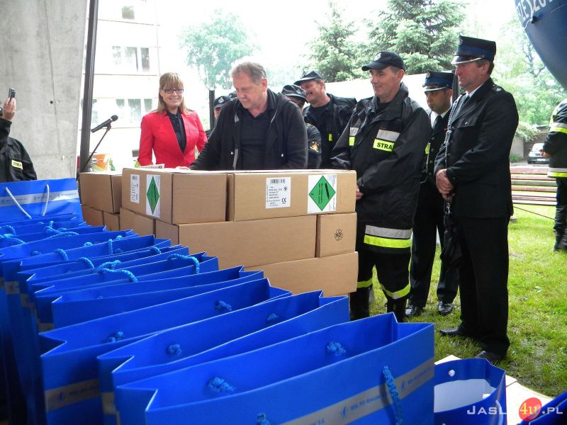 Inauguracja programu "Bezpieczne wakacje" w Zespole Szkół w Trzcinicy