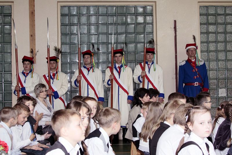 Nadanie imienia Szkoły Podstawowej w Cieklinie