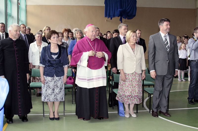 Nadanie imienia Szkoły Podstawowej w Cieklinie