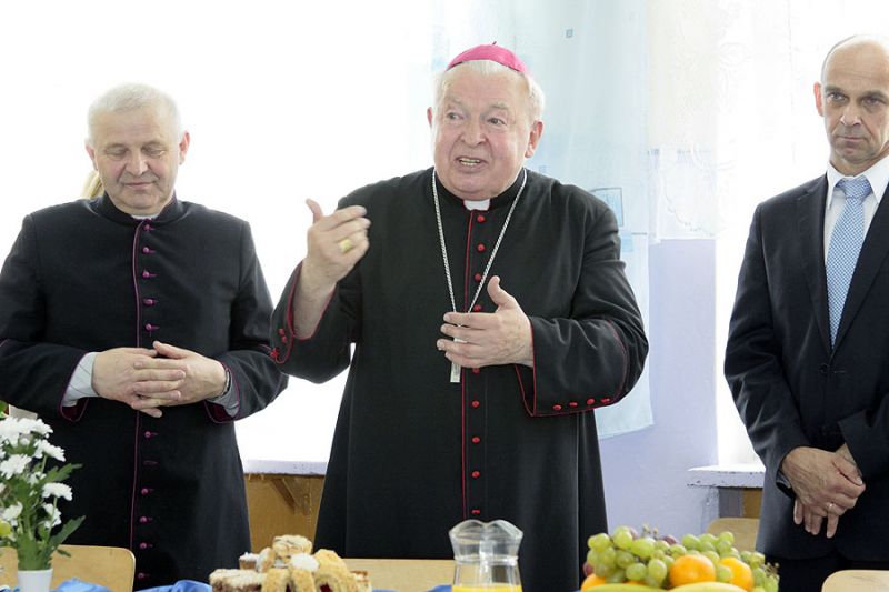 Nadanie imienia Szkoły Podstawowej w Cieklinie