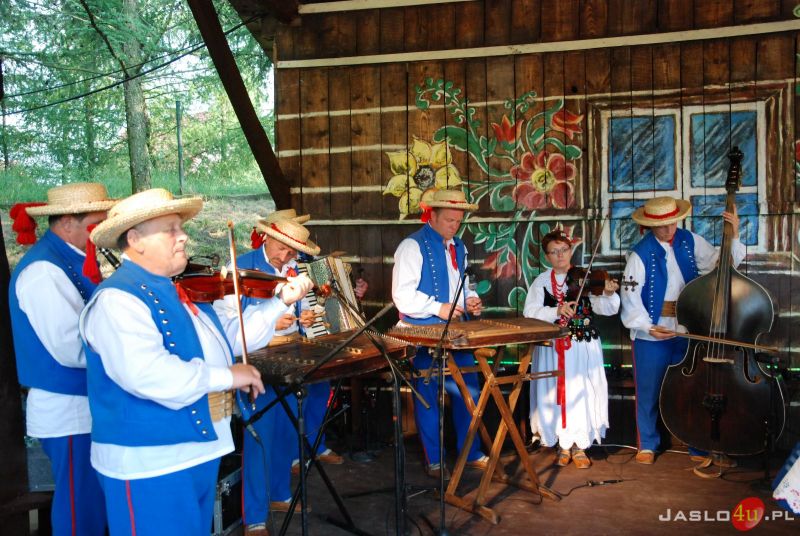 IX Międzynarodowy Festiwal Folkloru Karpat w Trzcinicy