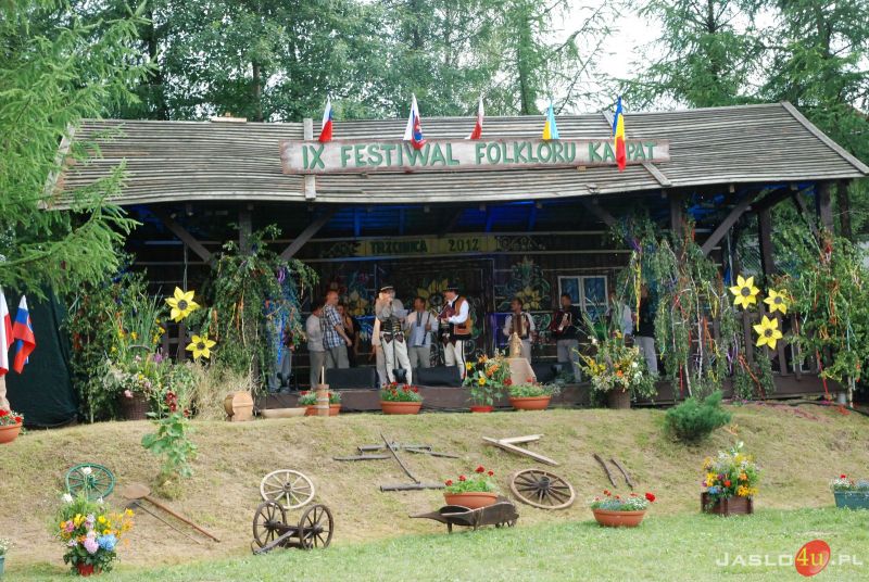 IX Międzynarodowy Festiwal Folkloru Karpat w Trzcinicy