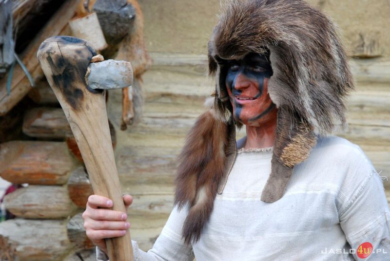 II Karpacki Festiwal Archeologiczny Dwa Oblicza w Trzcinicy