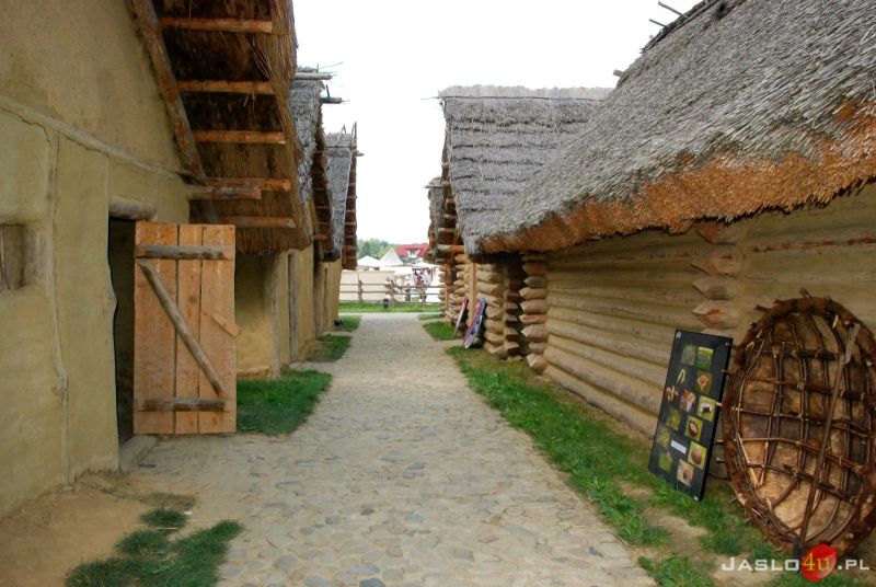 II Karpacki Festiwal Archeologiczny Dwa Oblicza w Trzcinicy