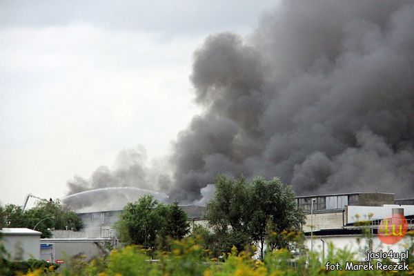 Pożar hali w Nowym Stylu Fot. 2