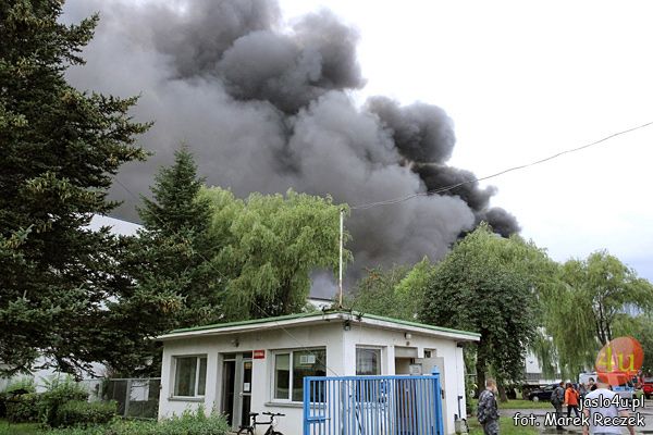 Pożar hali w Nowym Stylu Fot. 2