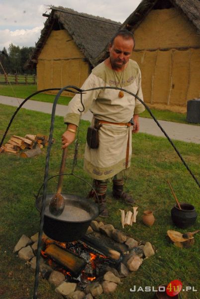 Jarmark wczesnośredniowieczny w skansenie "Karpacka Troja"