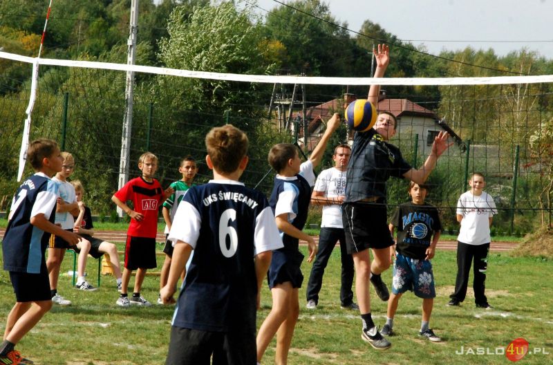 Zawody sportowe w Bączalu Dolnym