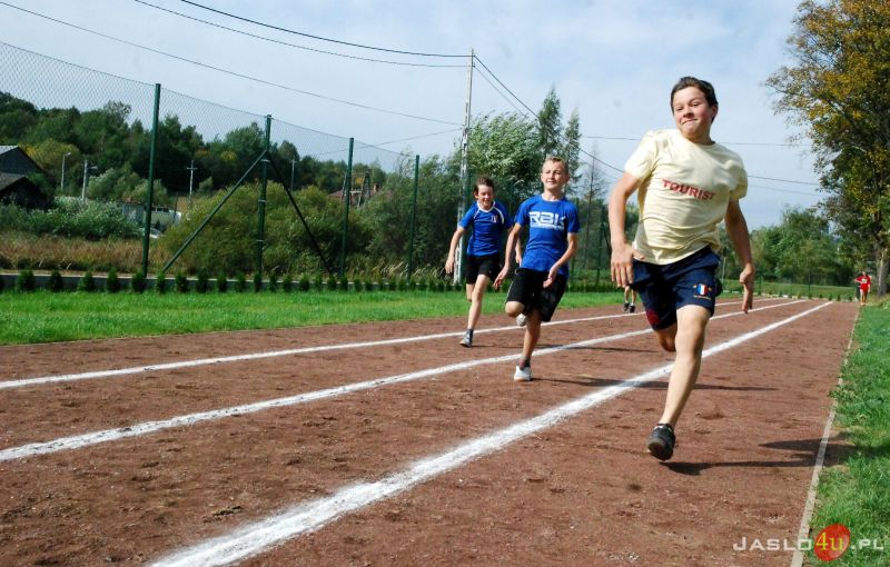Zawody sportowe w Bączalu Dolnym