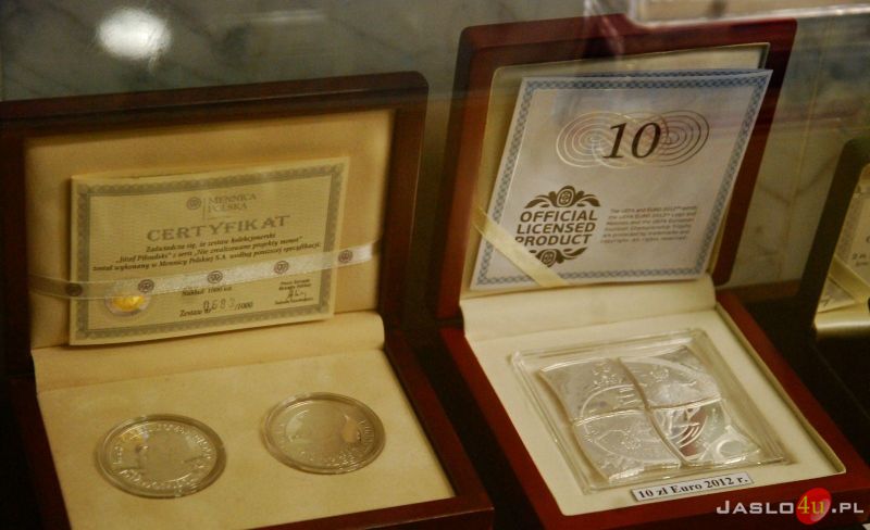 39-lecie Jasielskich numizmatyków. Wystawa w Banku Pekao S.A. w Jaśle