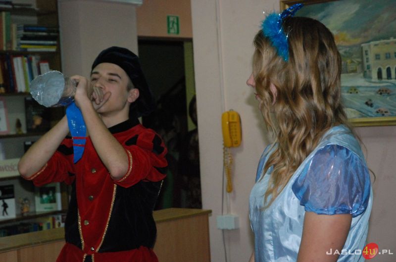 Charytatywne przedstawienie w Bibliotece Pedagogicznej
