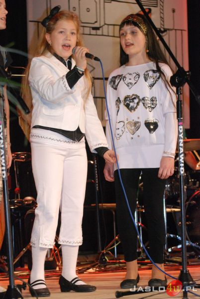 Koncert zespołu "Dziewczyny" oraz uczestników warsztatów wokalnych