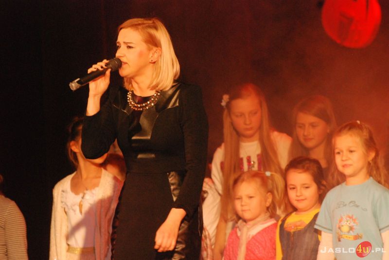 Koncert zespołu "Dziewczyny" oraz uczestników warsztatów wokalnych