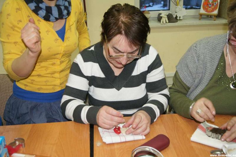 Filcowanie wełny na sucho