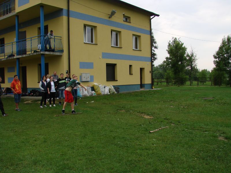 Zgrupowanie survivalowe klas mundurowych o profilu policyjno-strażackim LO w Kołaczycach