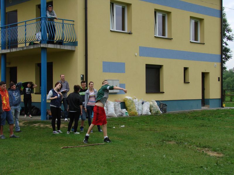 Zgrupowanie survivalowe klas mundurowych o profilu policyjno-strażackim LO w Kołaczycach