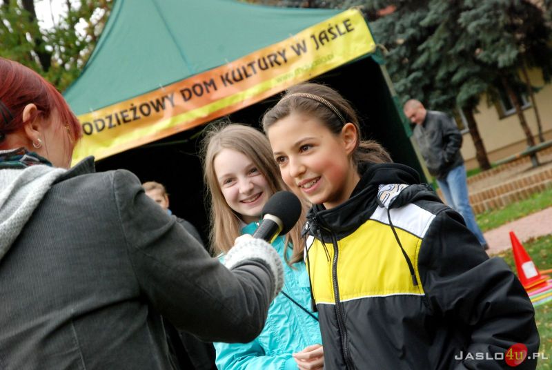 Zabawa z Klarą i Żabusiem na Ogródku Jordanowskim