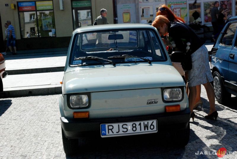 Zlot samochodów zabytkowych na jasielskim rynku