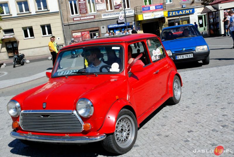 Zlot samochodów zabytkowych na jasielskim rynku