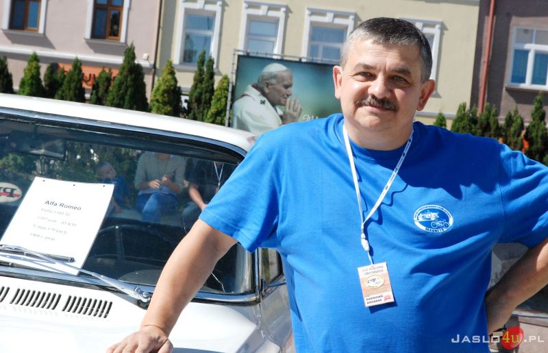 Zlot samochodów zabytkowych na jasielskim rynku