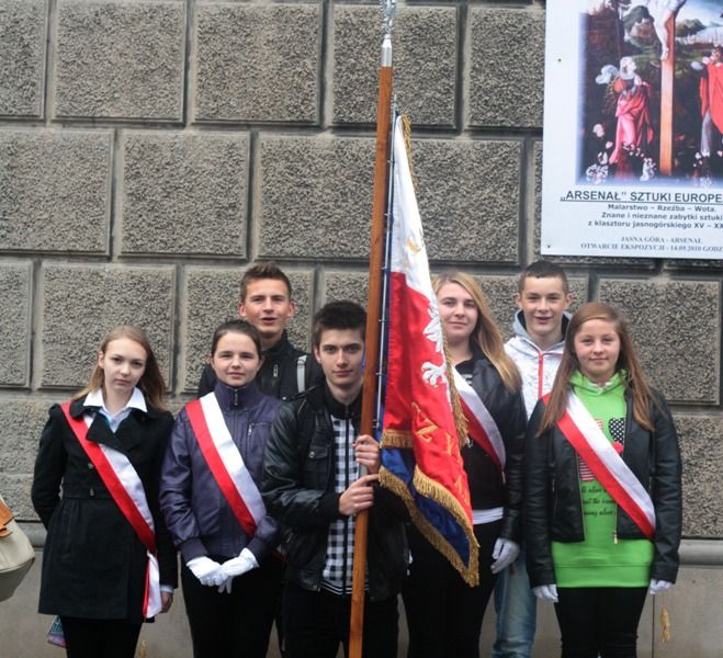 Szkoła w Lipnicy na XIII Ogólnopolskiej Pielgrzymce Rodziny Szkół im. Jana Pawła II na Jasną Górę