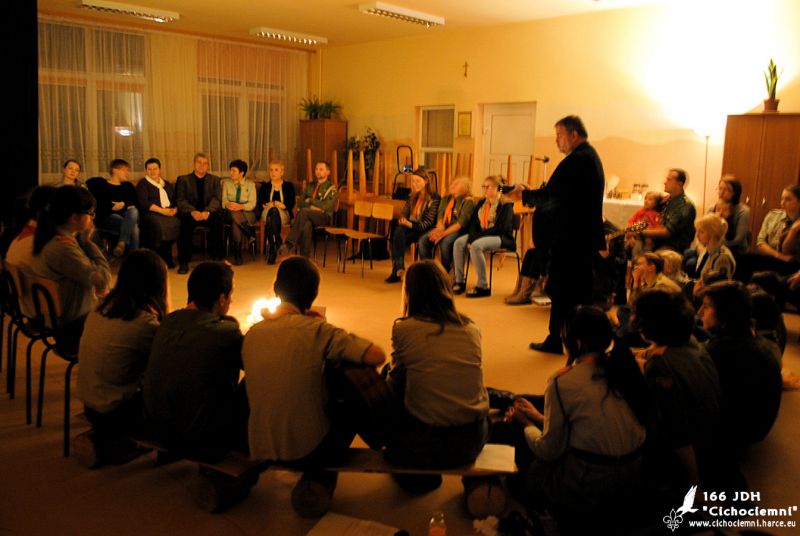 Harcerskie Śpiewogranie w SP nr 4
