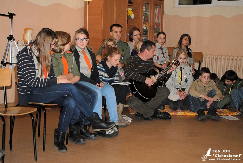 Harcerskie Śpiewogranie w SP nr 4