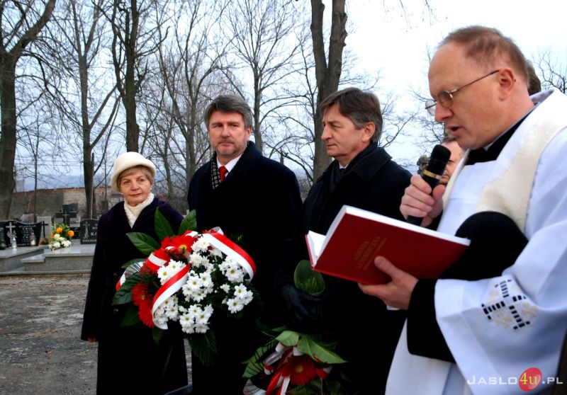 Tablica pamiątkowa w hołdzie bohaterom powstania styczniowego