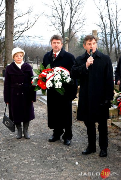 Tablica pamiątkowa w hołdzie bohaterom powstania styczniowego