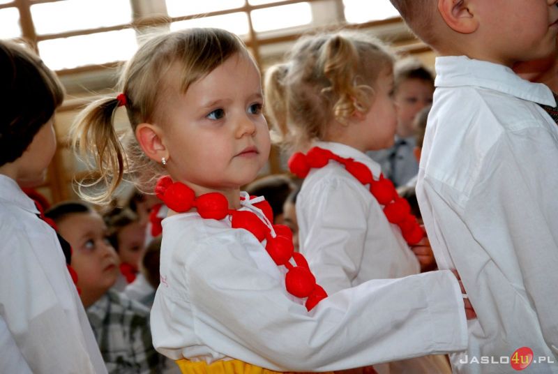 Dzień Babci i Dziadka. Występy przedszkolaków z Przedszkola nr 12 w Jaśle