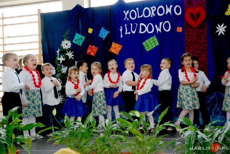 Dzień Babci i Dziadka. Występy przedszkolaków z Przedszkola nr 12 w Jaśle