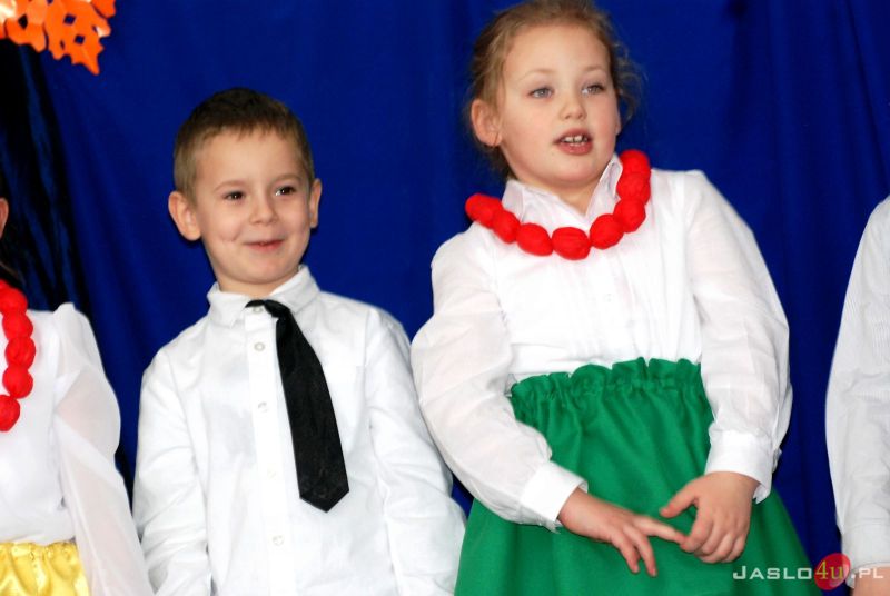 Dzień Babci i Dziadka. Występy przedszkolaków z Przedszkola nr 12 w Jaśle