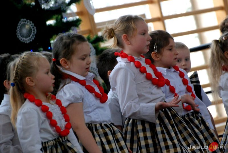 Dzień Babci i Dziadka. Występy przedszkolaków z Przedszkola nr 12 w Jaśle