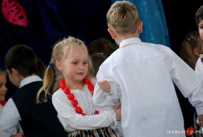 Dzień Babci i Dziadka. Występy przedszkolaków z Przedszkola nr 12 w Jaśle