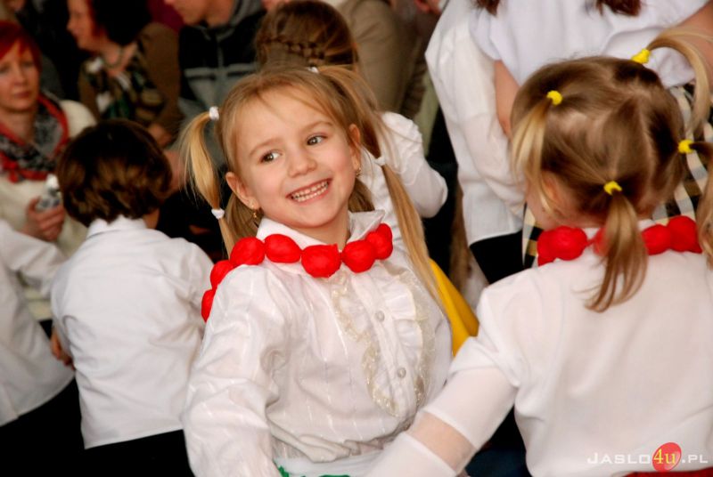 Dzień Babci i Dziadka. Występy przedszkolaków z Przedszkola nr 12 w Jaśle
