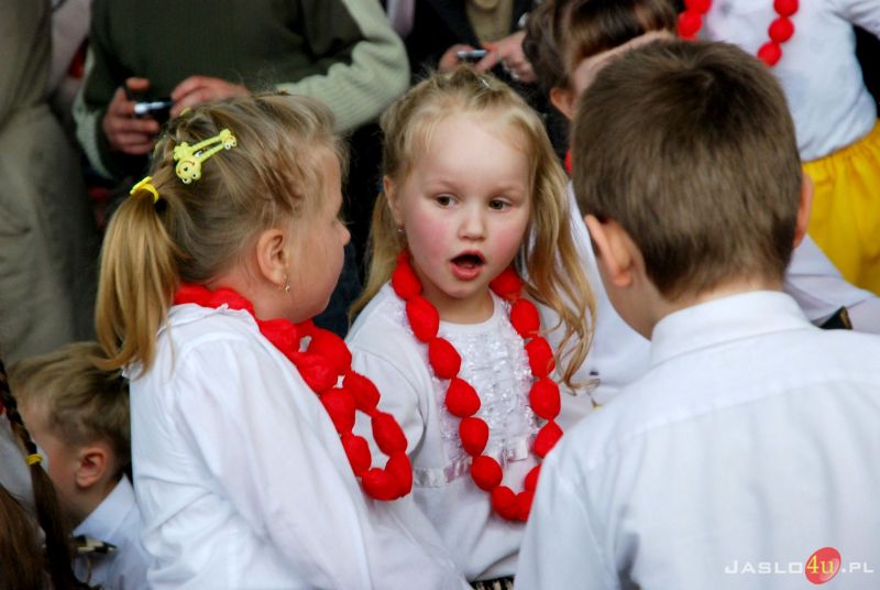 Dzień Babci i Dziadka. Występy przedszkolaków z Przedszkola nr 12 w Jaśle