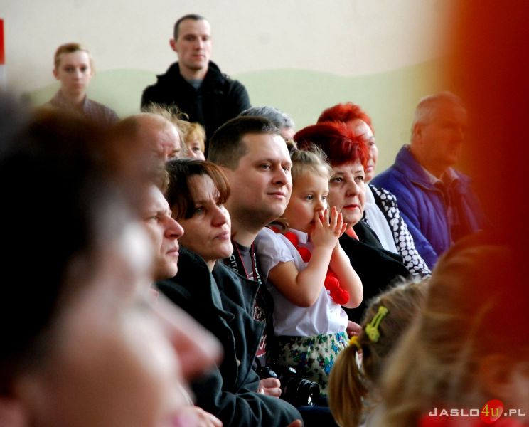 Dzień Babci i Dziadka. Występy przedszkolaków z Przedszkola nr 12 w Jaśle