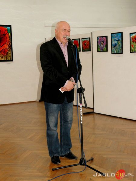 Opowiada o kwiatach malarskim językiem - wernisaż Magdaleny Florczyk
