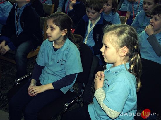Maria Tomasik w jasielskiej bibliotece pedagogicznej