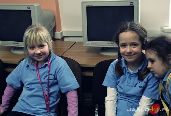 Maria Tomasik w jasielskiej bibliotece pedagogicznej