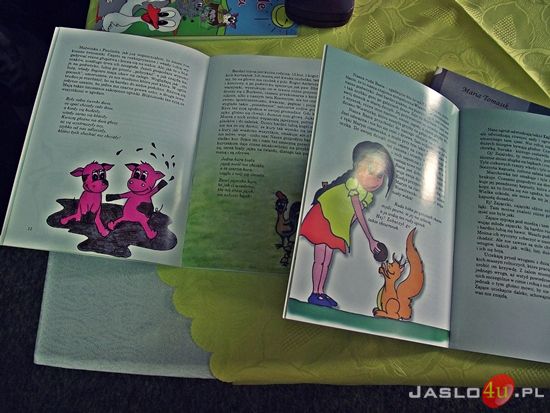 Maria Tomasik w jasielskiej bibliotece pedagogicznej