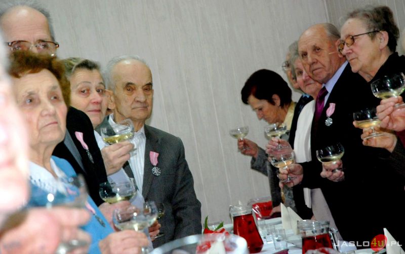 Wręczono jubilatom medale za 50 lat pożycia małżeńskiego