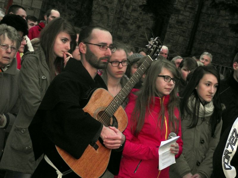 Droga krzyżowa ulicami parafii św. Antoniego