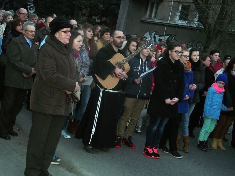 Droga krzyżowa ulicami parafii św. Antoniego