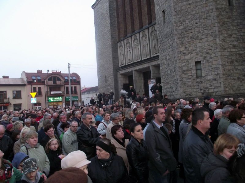Droga krzyżowa ulicami parafii św. Antoniego