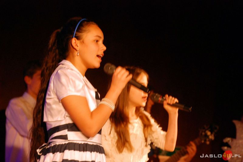 Koncert i wystawa prac plastycznych w JDK z okazji kanonizacji Jana Pawła II