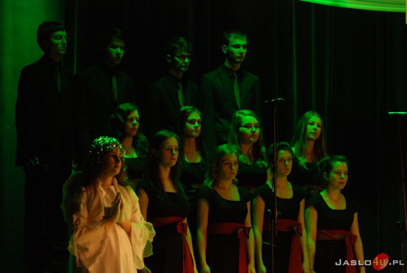Koncert i wystawa prac plastycznych w JDK z okazji kanonizacji Jana Pawła II